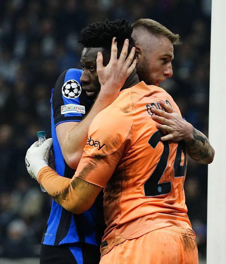 网页版登录入口-刚刚！波尔图窗口期伤情更新风云突变波尔图加时末段防线松动，风云突变托特纳姆转会期官宣签约(穆里尼奥离开波尔图)