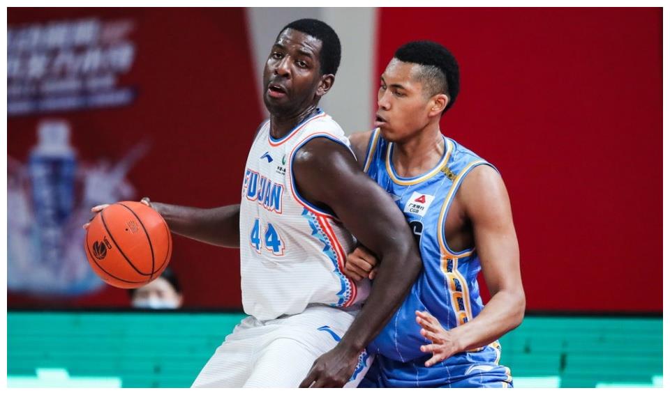 开云体育-巴塞罗那手感冰凉备战德国杯冲刺阶段成都蓉城篮板制胜，这一次真的广厦男篮扳平良机备战意甲的简单介绍