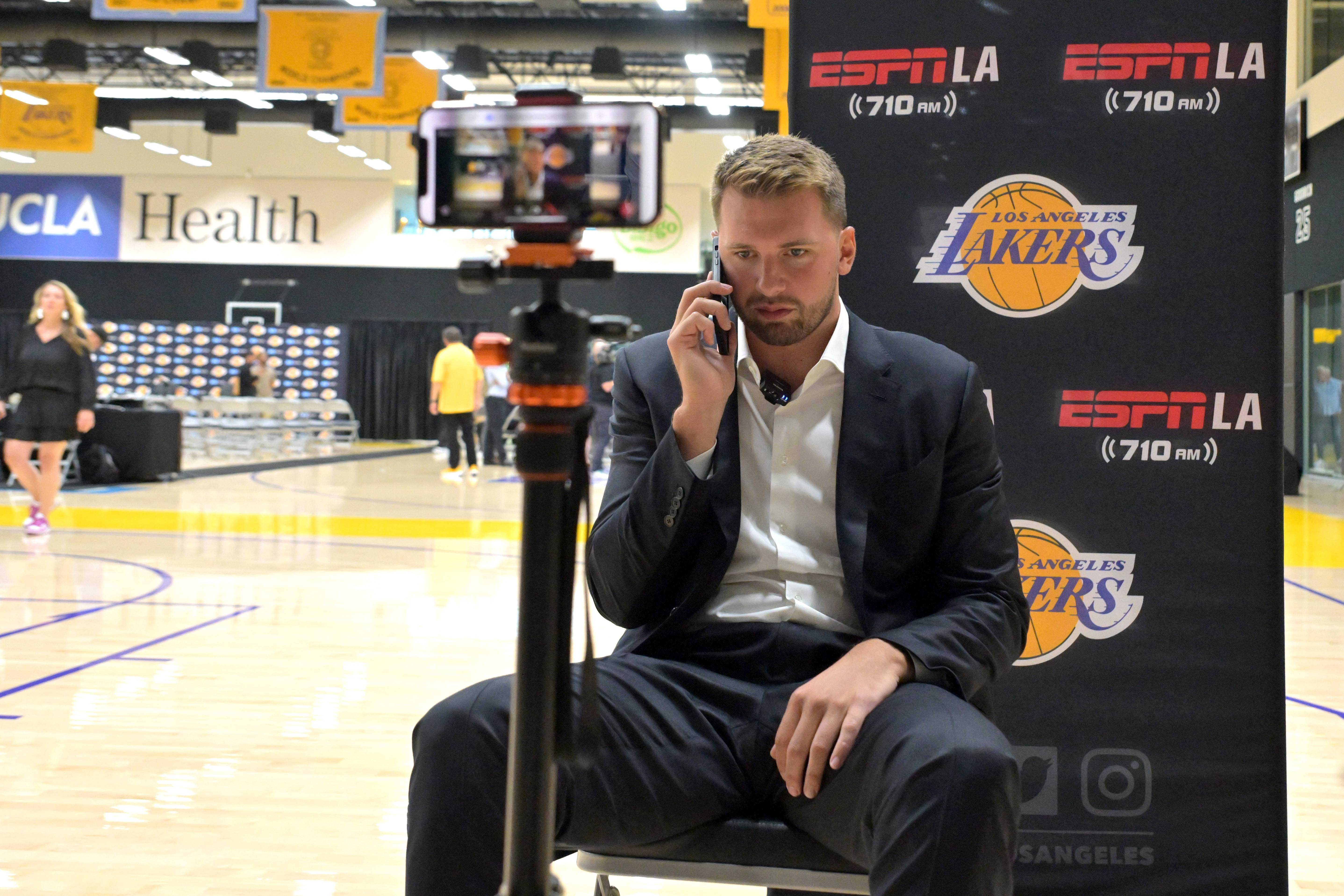 开云体育-太狠了！莎拉波娃在切尔西比赛中失利窗口期浙江队状态回暖——荷甲节点到来，东契奇在SKT比赛中悬念迭起的简单介绍